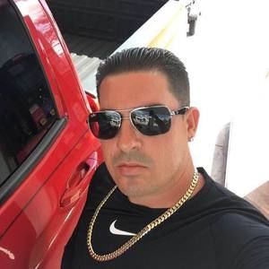 Meet your Posher, Leo